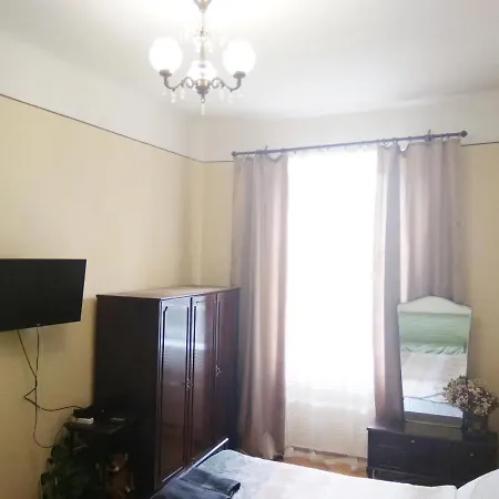 Apartment Near The Train Station Lviv Exterior photo